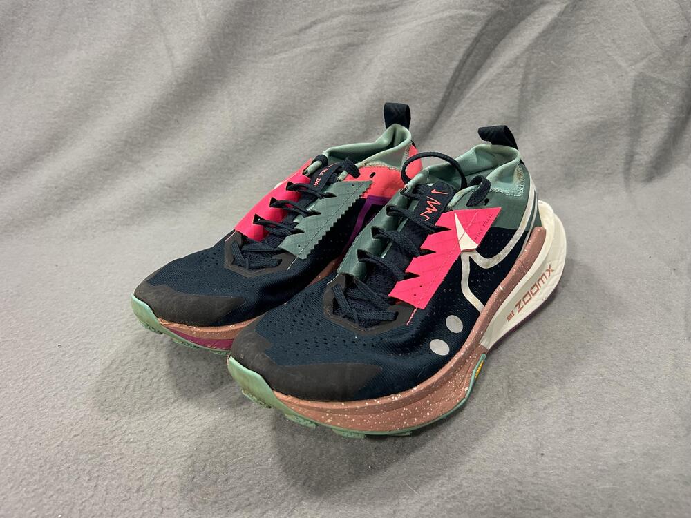 Nike ZoomX Trail Shoes Womens Size 9 Multicolor Vibram Trail Running Outdoors